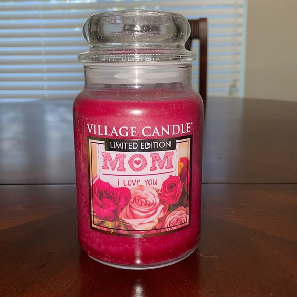 Burton & Burton “I’m A Mom What’s Your SuperPower”Red and Pink Hearts Coffee Mug - Picture 13 of 13